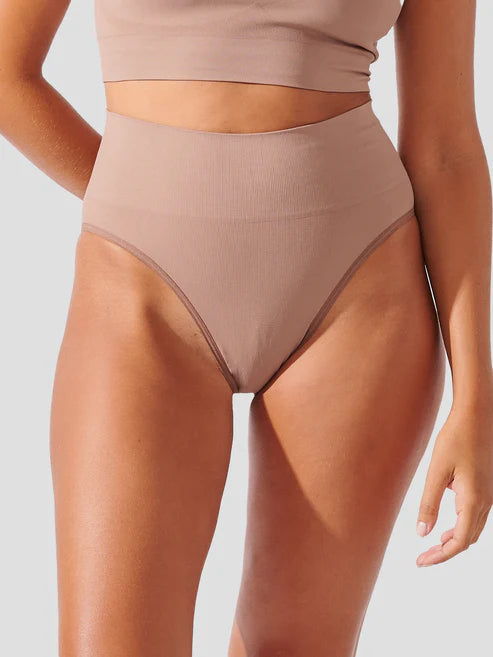 Premium Seamless Ribbed Bikini Bottom in Cocoa Brown