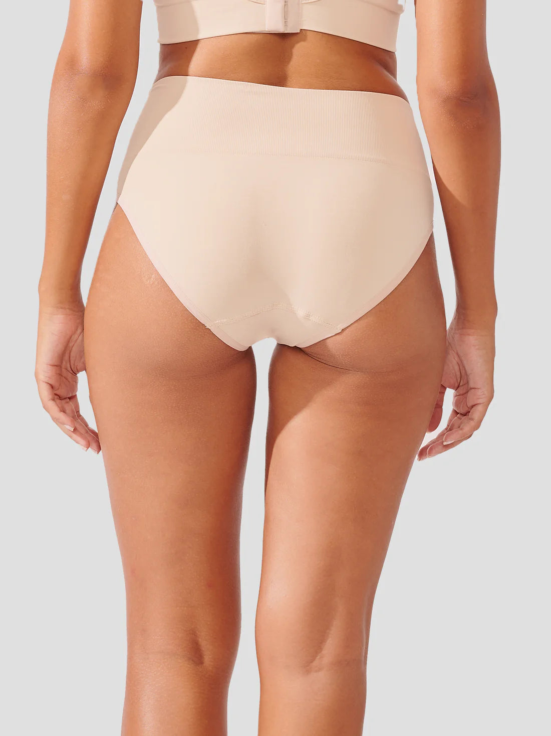 Premium Beige Seamless Reducing Briefs
